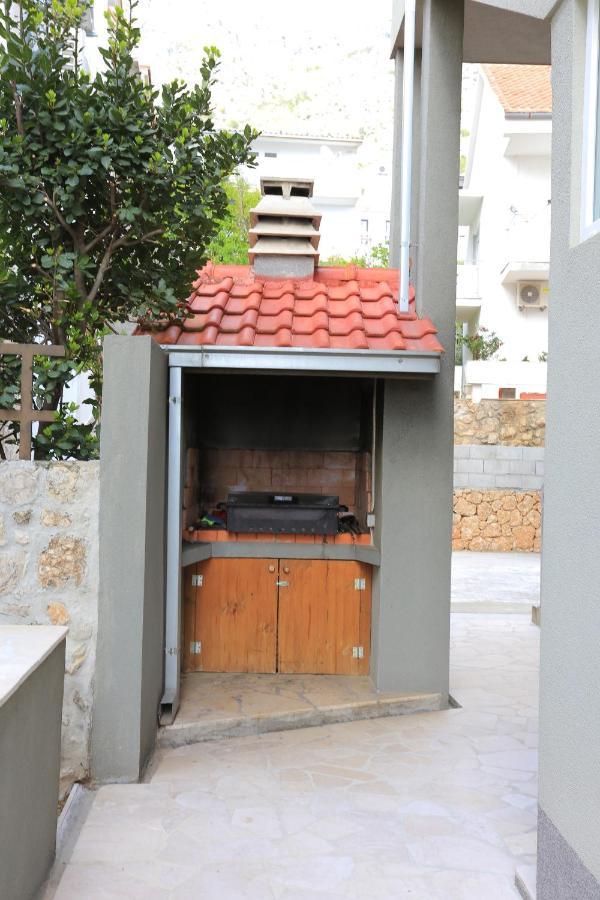 Apartments By The Sea Nemira, Omis - 17039 Tice Exterior foto